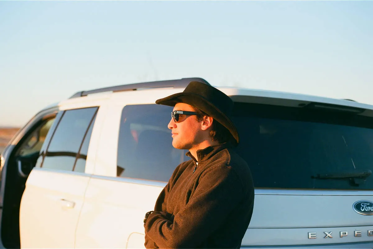 portraits of a stranger in Marfa 02